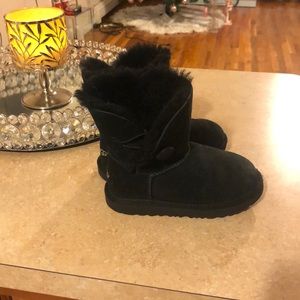 Ugg toddlers black Bailey button